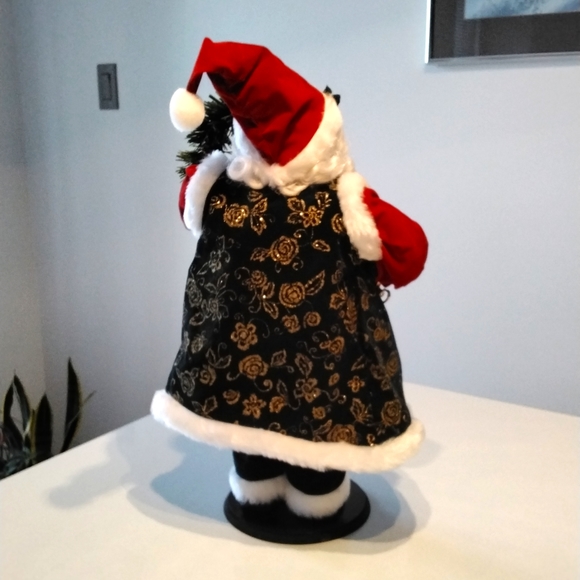 18" Santa - Picture 2 of 4